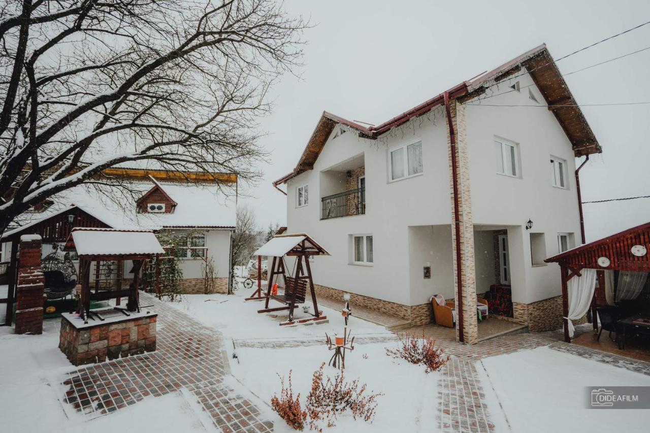 Hotel Casa Daiana Moisei Zewnętrze zdjęcie
