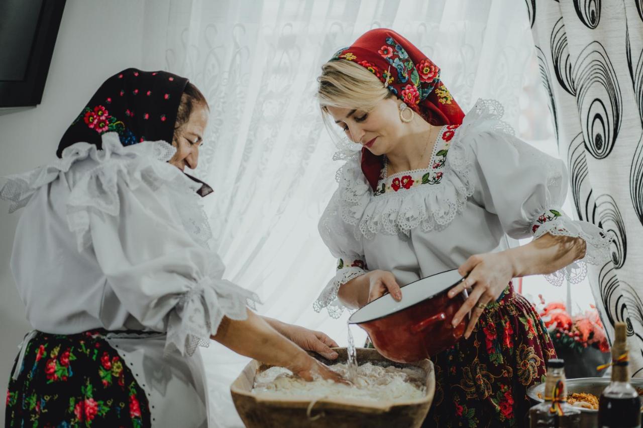 Hotel Casa Daiana Moisei Zewnętrze zdjęcie